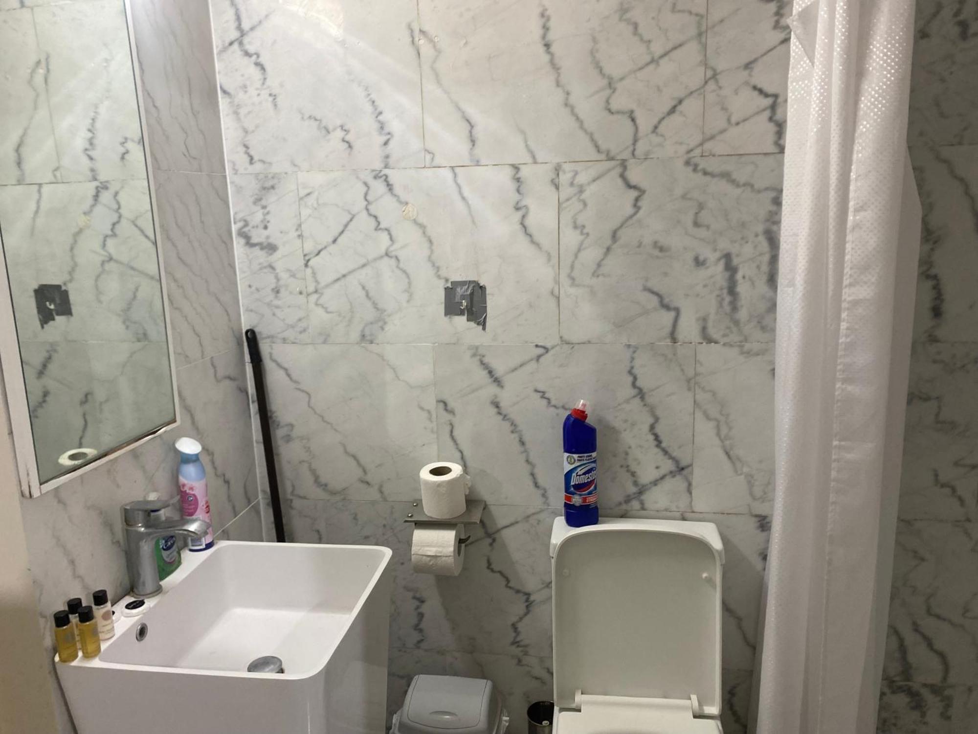 371 Cranbrook Rd Ig2 Hotel Ilford Buitenkant foto
